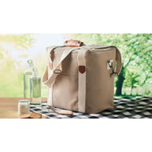 Personalised Cooler bags in natural materials Personalised Cooler bags in natural materials