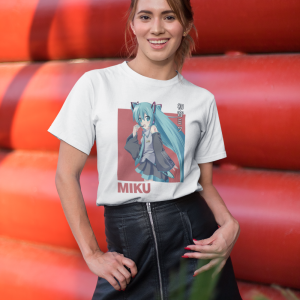 Поедающая вкусняшки Хатсунэ Мику Поедающая вкусняшки Хатсунэ Мику