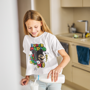 Супер Марио косплей на Аида  Супер Марио косплей на Аида